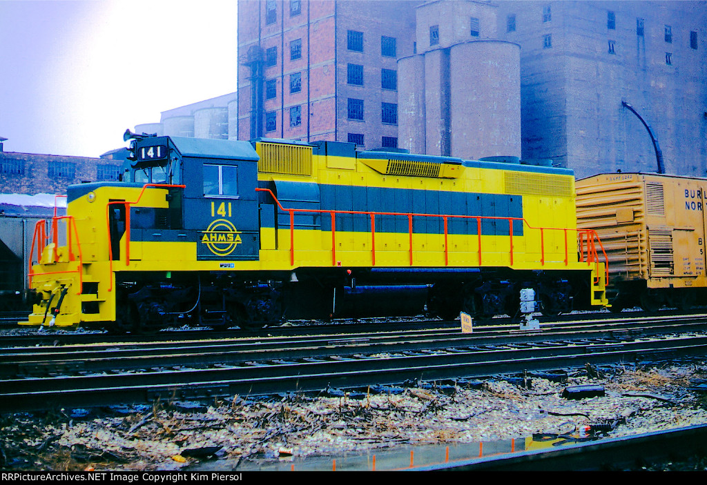 AHMSA (Mexican Steel Manufacturer) GP38-2 #141 (Being Delivered)